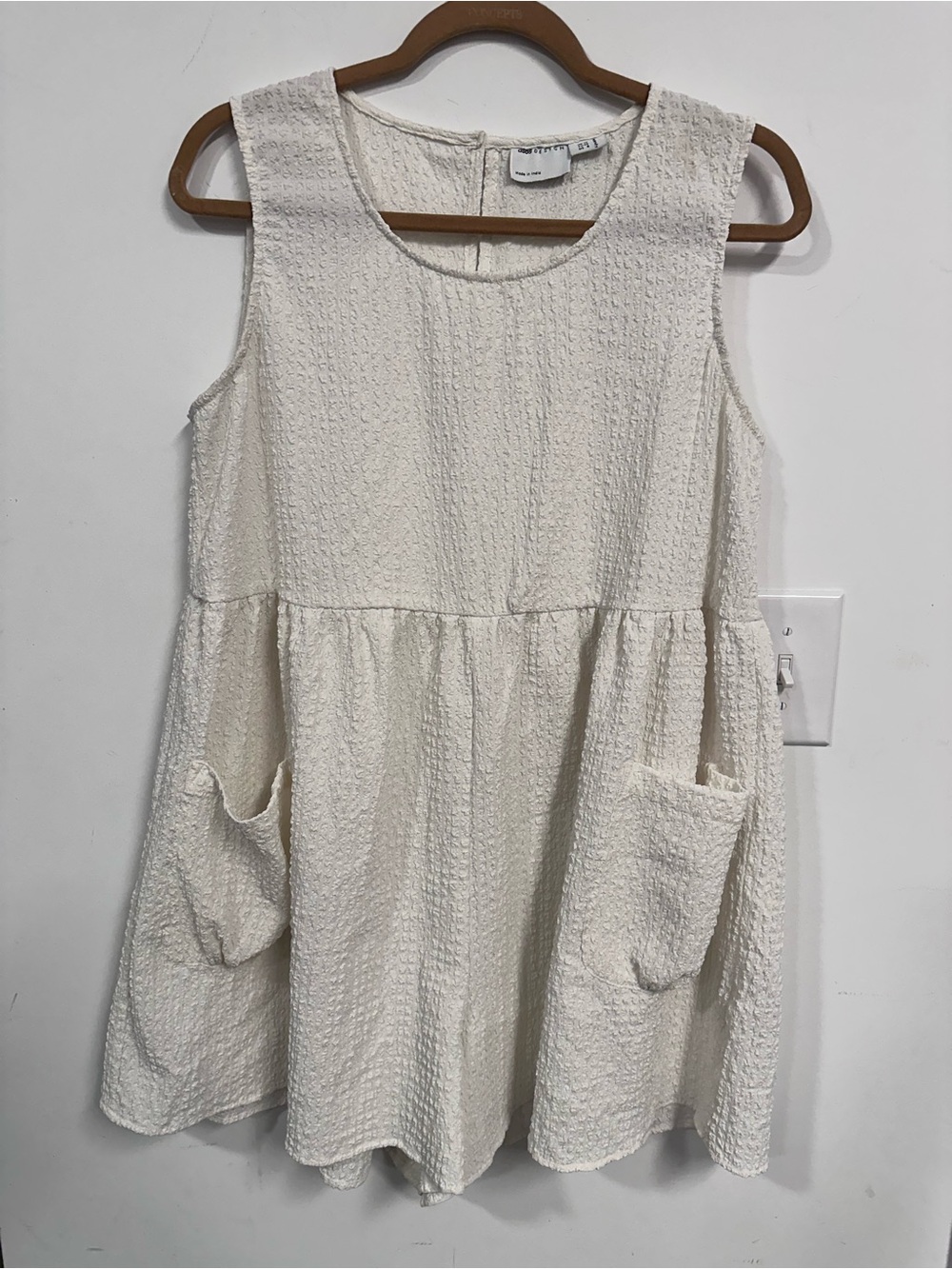 ASOS Maternity Sleeveless Tiered Mini Rumper in White - Picture 2 of 5